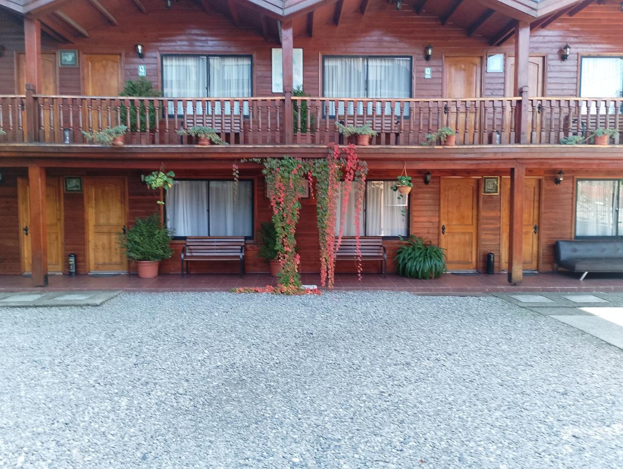 Apart-Hotel Colonia-Koenigsberg Estacionamiento Deptos Completos Ubicado En El Centro De Valdivia Aire Acondicionado المظهر الخارجي الصورة