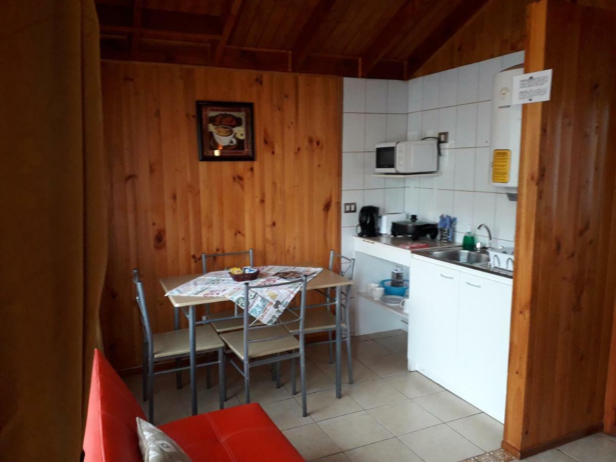 Apart-Hotel Colonia-Koenigsberg Estacionamiento Deptos Completos Ubicado En El Centro De Valdivia Aire Acondicionado المظهر الخارجي الصورة